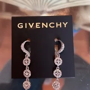 GIVENCHY ジバンシー Crystal Graduated Linear Drop ピアス Givenchy | Jewelry | Crystal Silver Linear Drop Earrings By